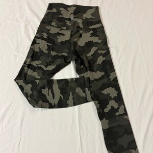 Camo High-Waisted Lulu Leggings 🌲🐻✨